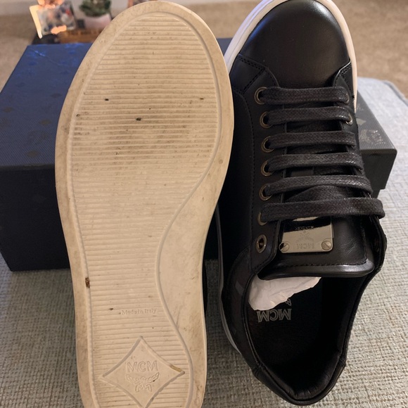 Authentic Black MCM sneakers - Picture 4 of 6